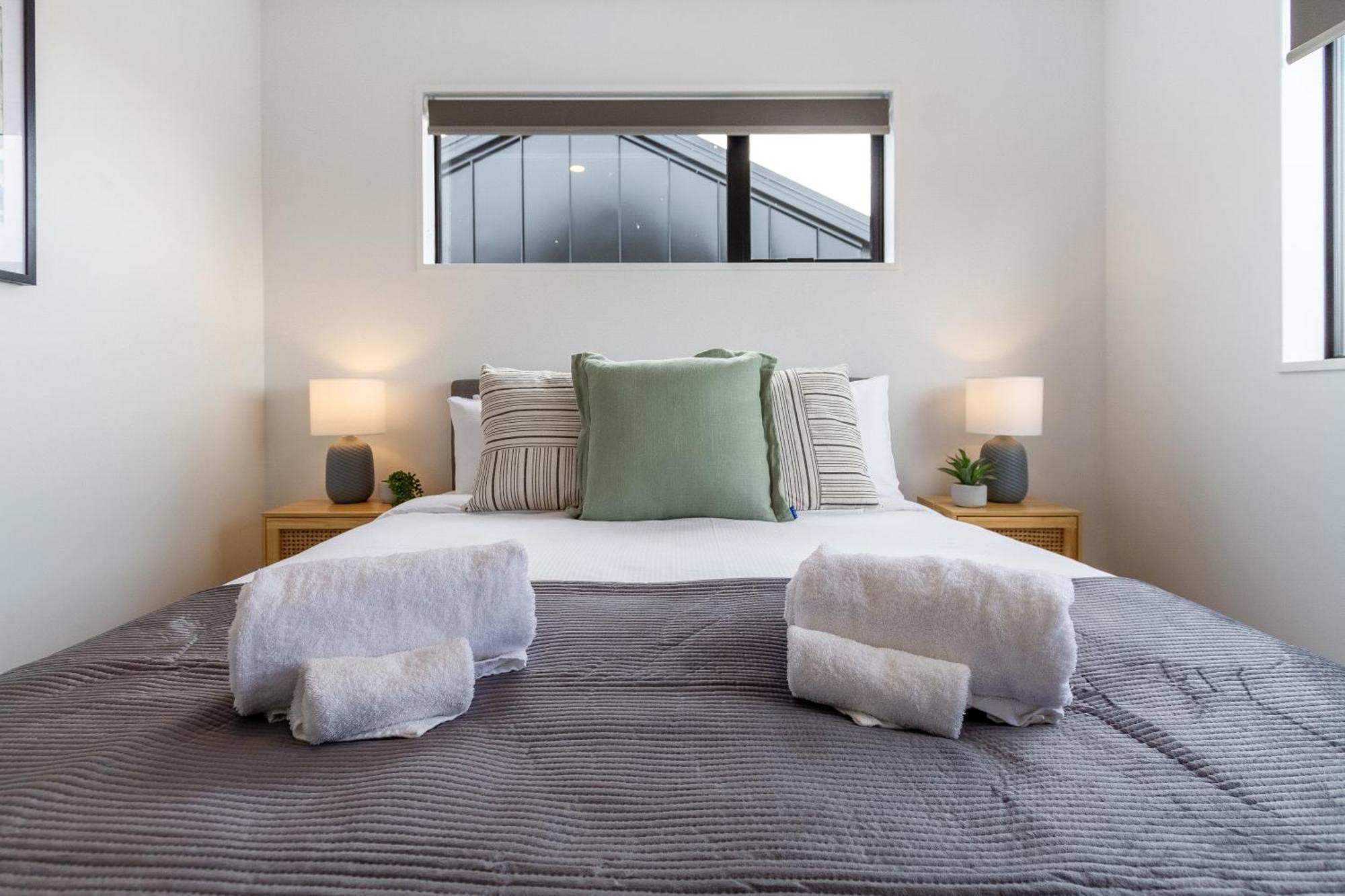 2Br Townhouse: Cosy, Close To City, Car Park Christchurch Exteriör bild