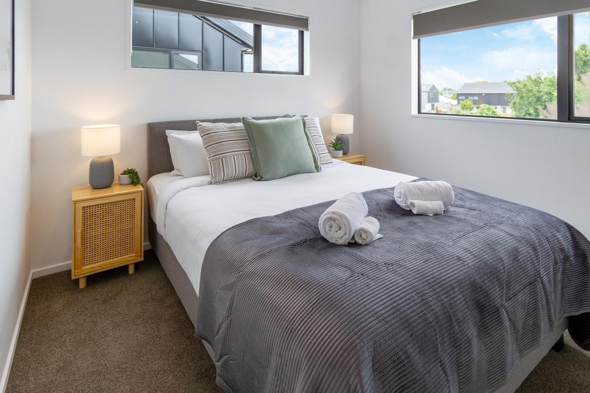 2Br Townhouse: Cosy, Close To City, Car Park Christchurch Exteriör bild